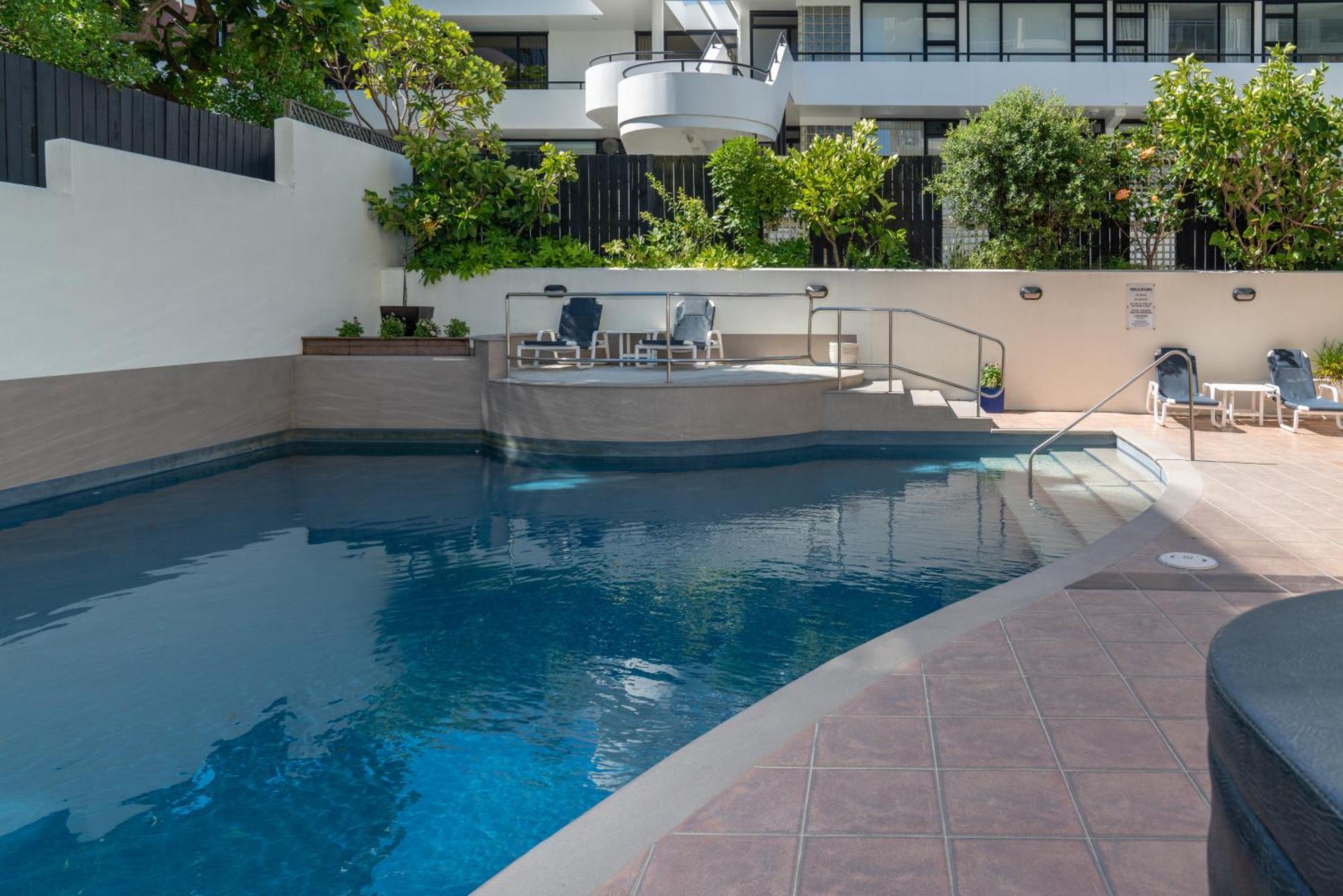 Ocean View Beach Escape - Top Floor Apartments, Mt Maunganui Base เมาท์มองานุย ภายนอก รูปภาพ